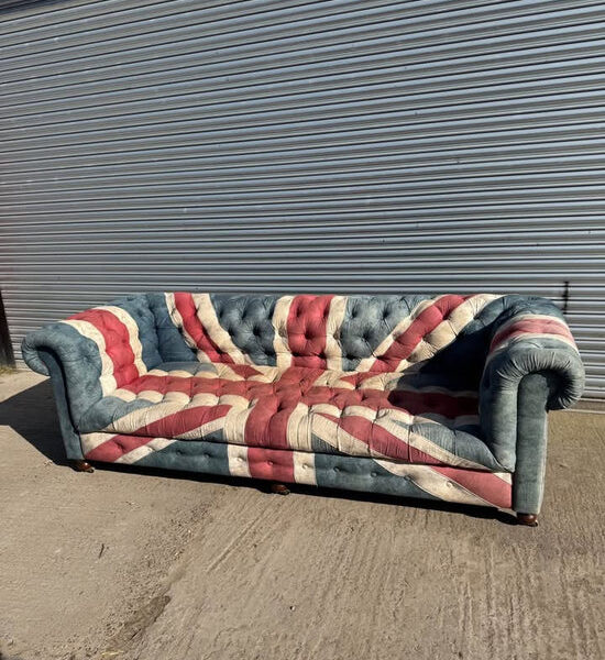 Deep-Buttoned 3-Seater Chesterfield Sofa